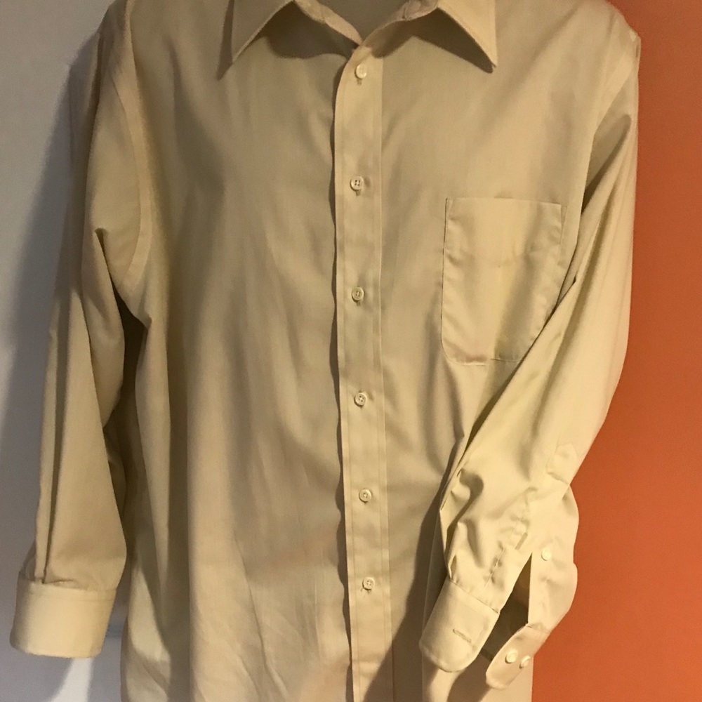 🪴Croft & Barrow Men’s Shirt, Wrinkles Free, Size 17.5/ 32-33